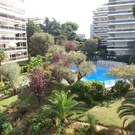 Apartmanhotel Agence Du Tanit Mas De Tanit Juan-les-Pins